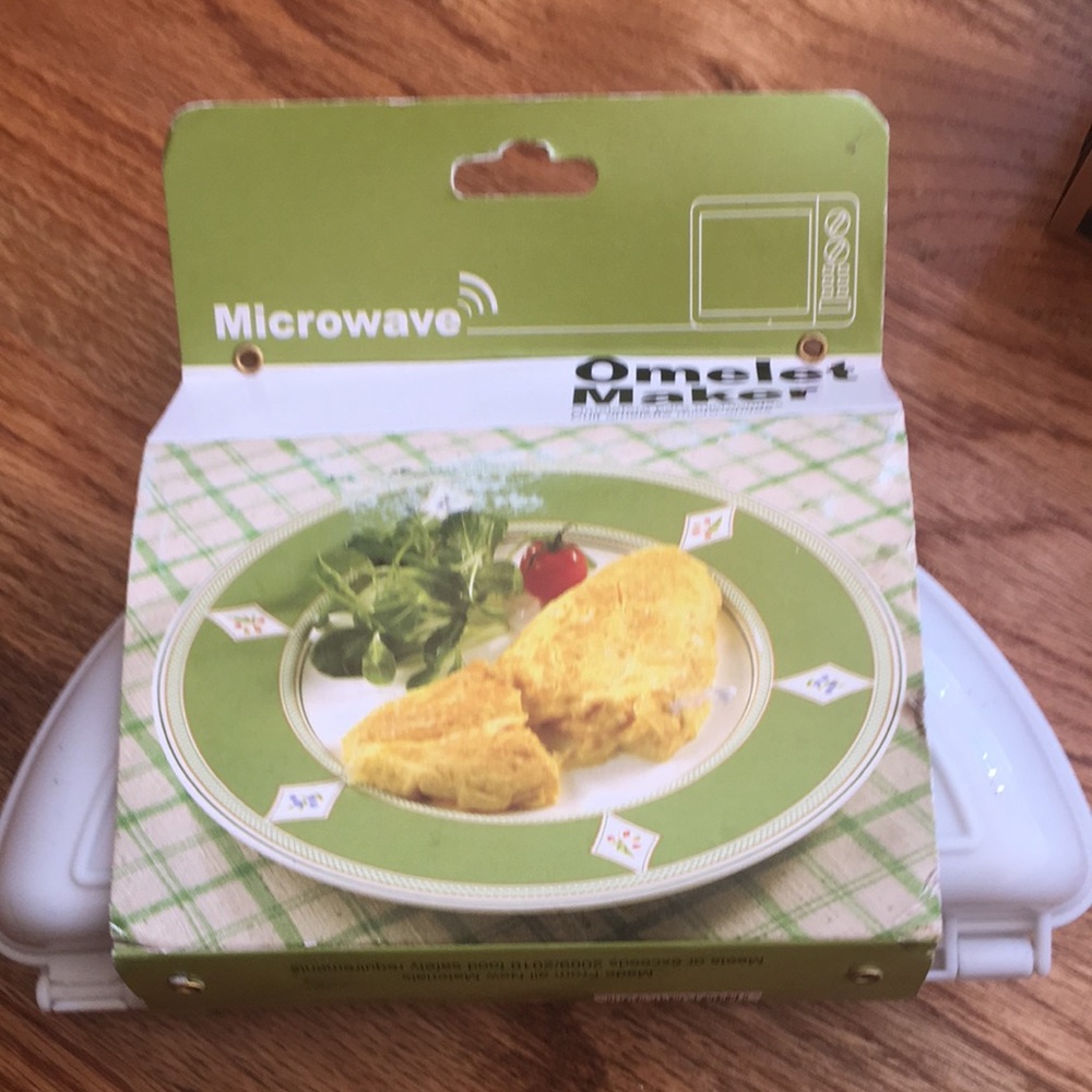 NWT Microwave omelette maker